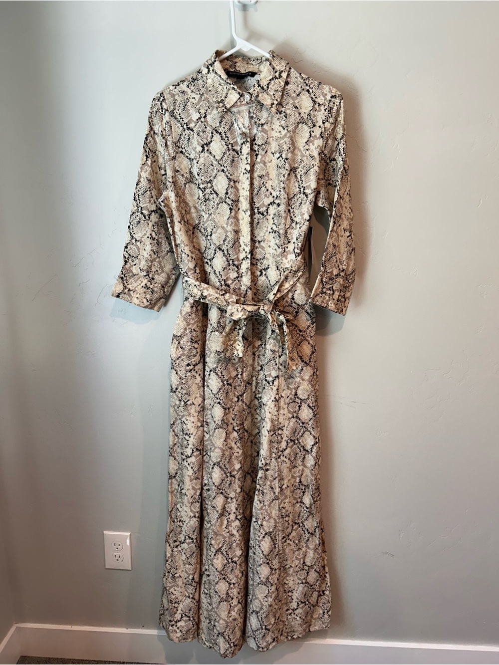 Boston Proper Beige and Black Snakeskin Shirt Maxi Dress - Picture 3 of 9